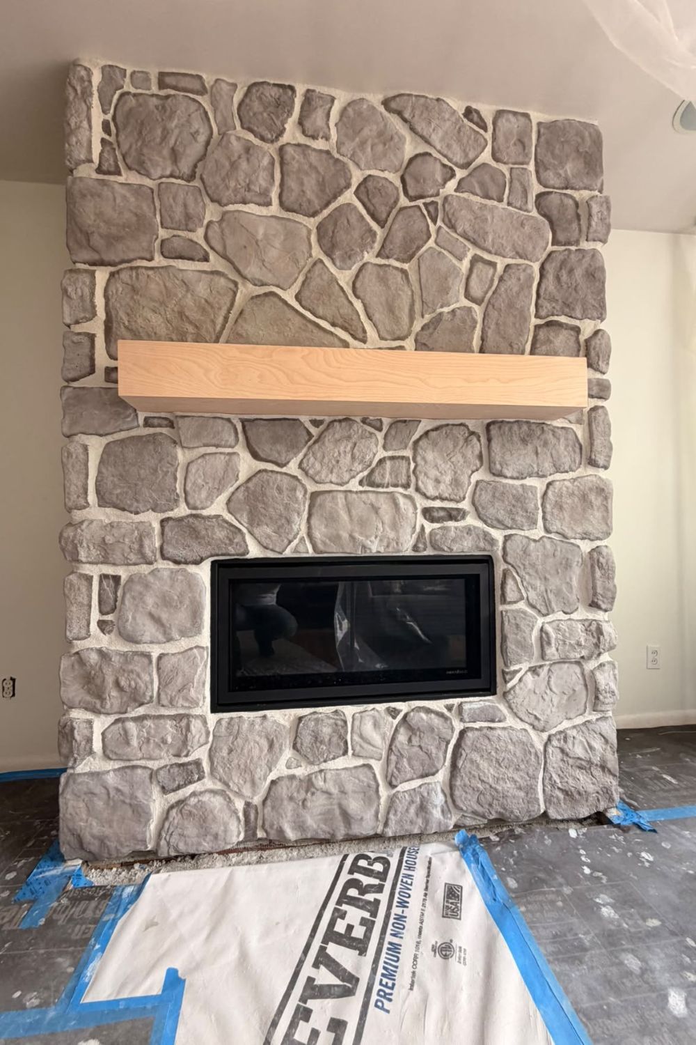 Black Bear Mountain Stone - Stone Veneer - Field Stone Ash
