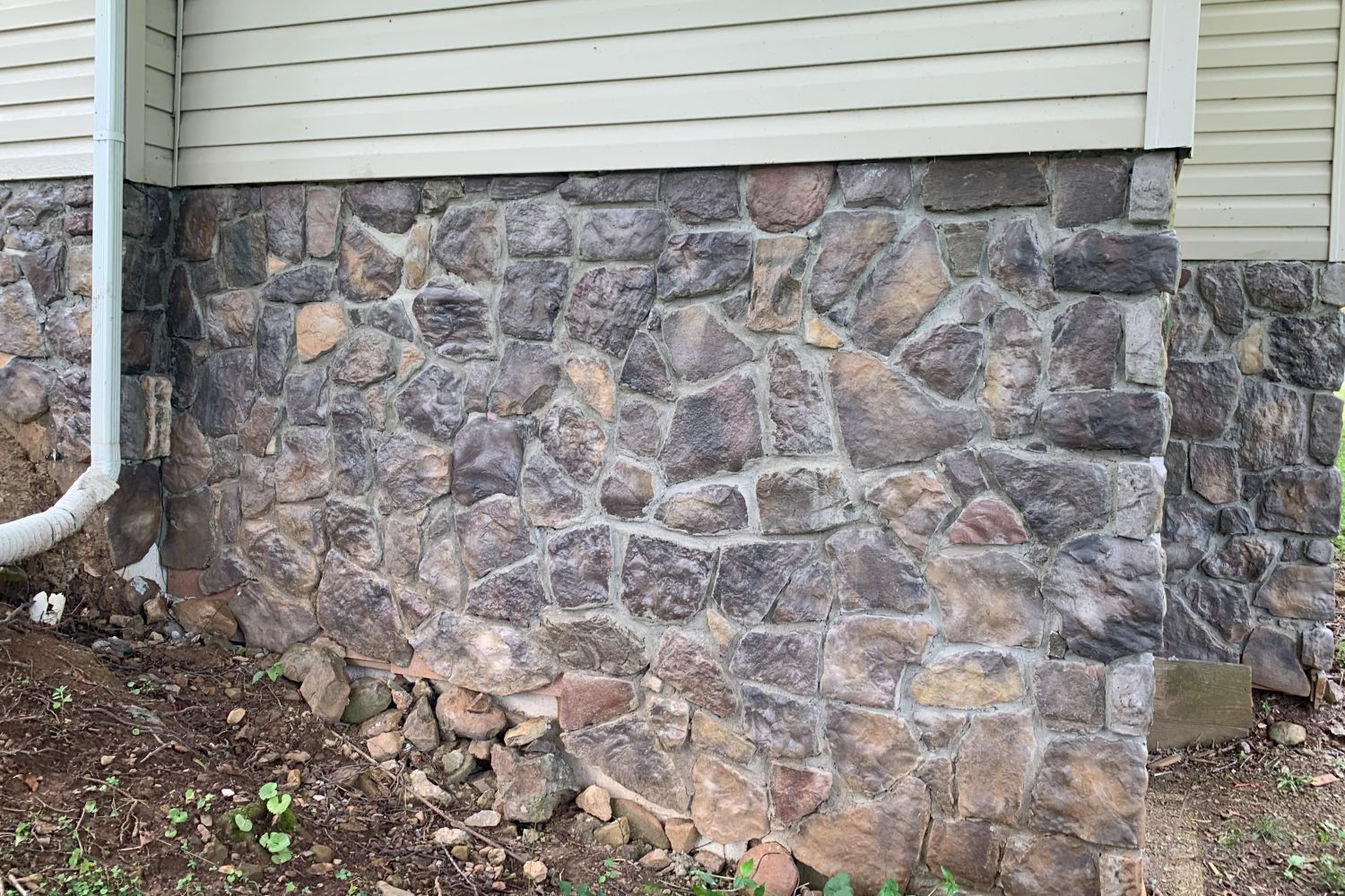 Black Bear Mountain Stone - Stone Veneer - Field Stone Kona