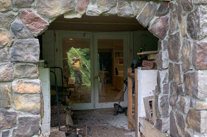 Black Bear Mountain Stone - Stone Veneer - Field Stone Kona