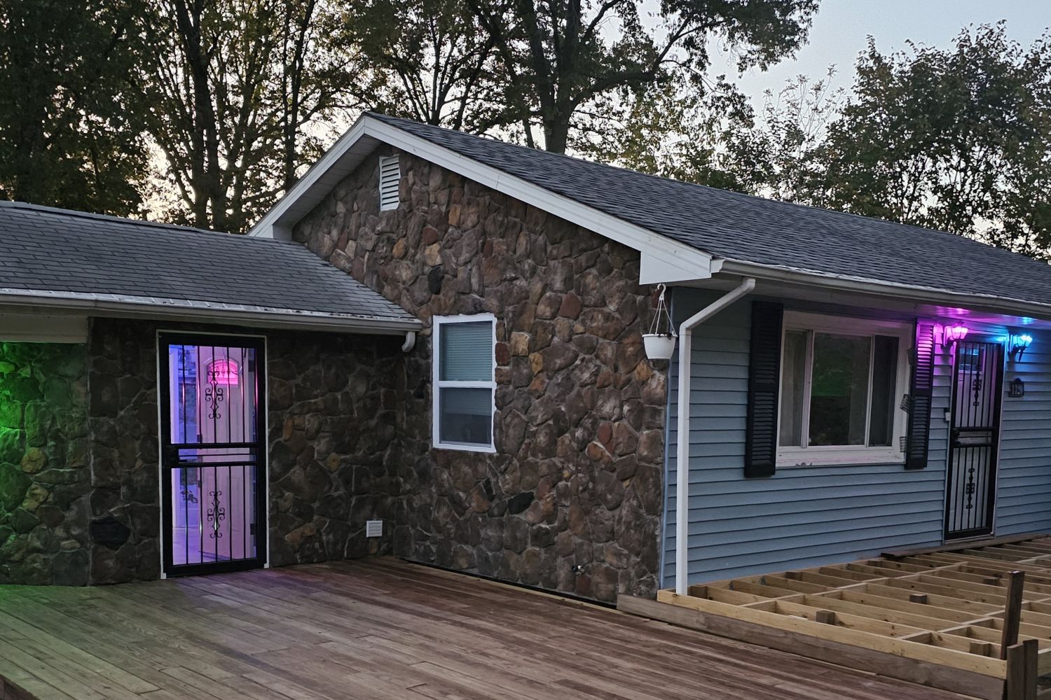 Black Bear Mountain Stone - Stone Veneer - Field Stone Kona