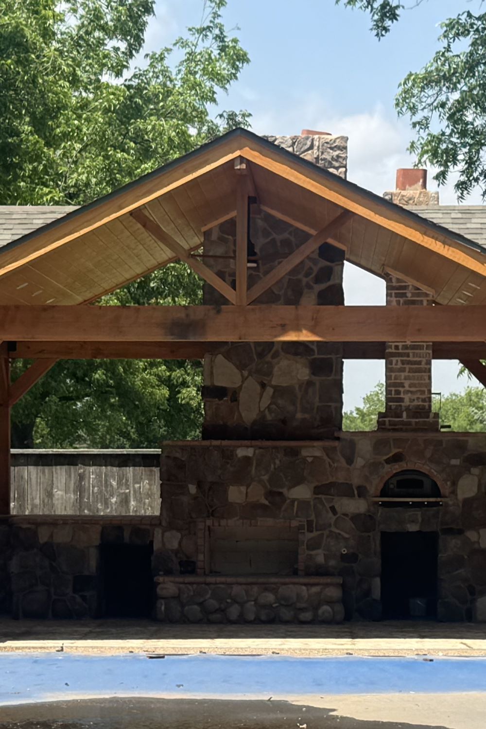 Black Bear Mountain Stone - Stone Veneer - Field Stone Rustic