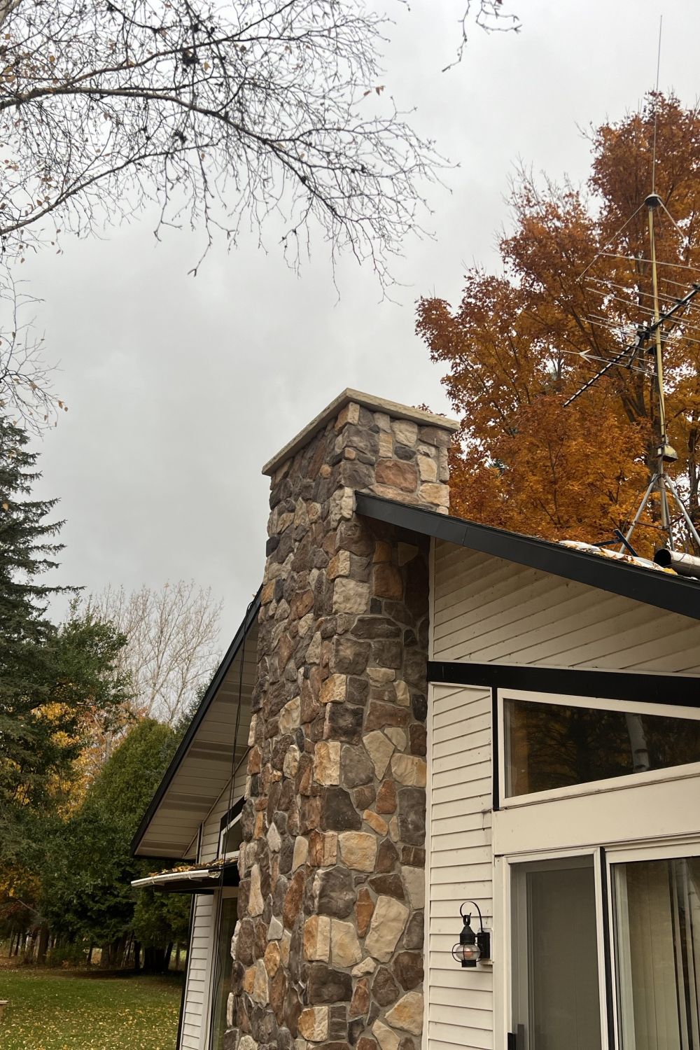 Black Bear Mountain Stone - Stone Veneer - Field Stone Rustic