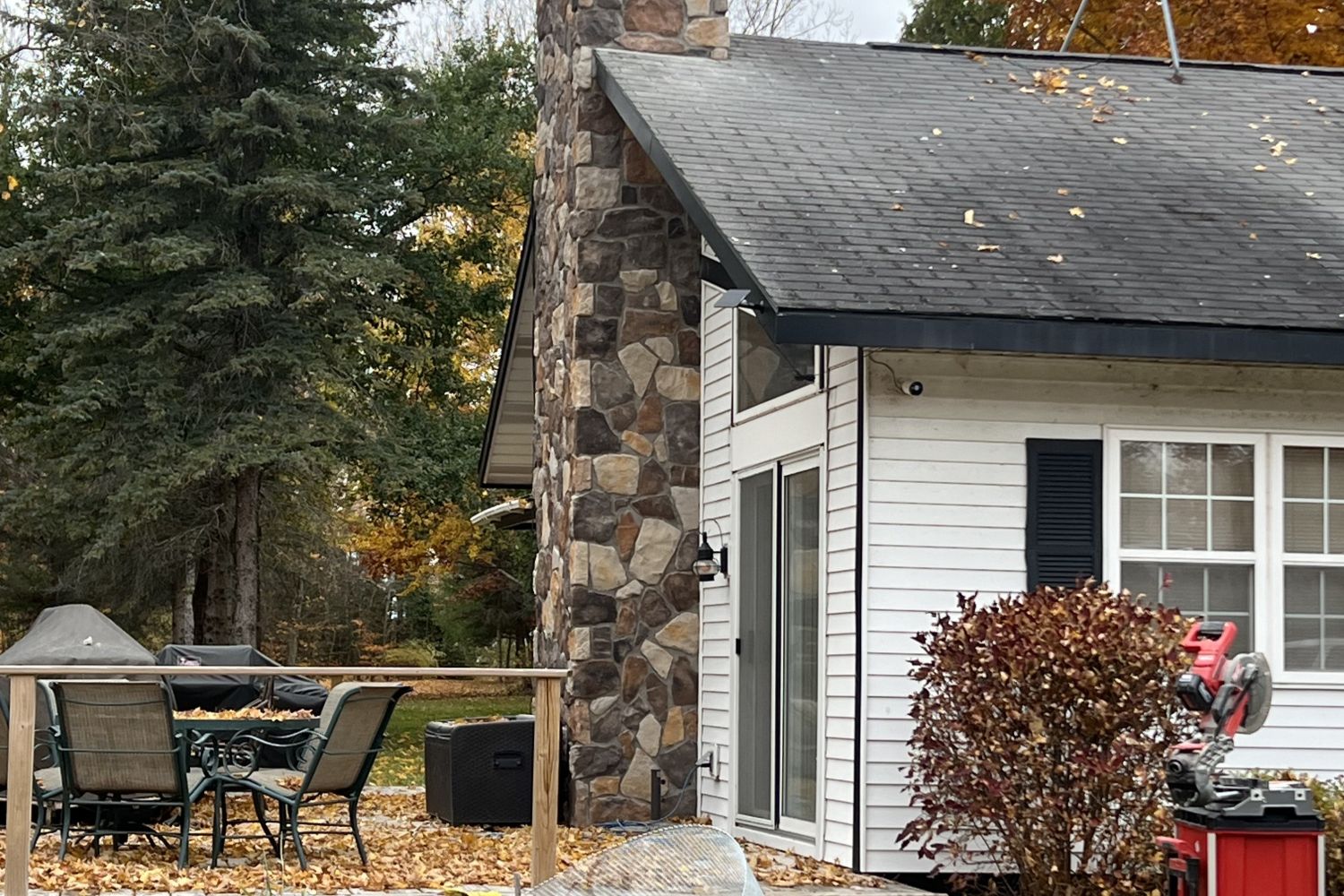 Black Bear Mountain Stone - Stone Veneer - Field Stone Rustic