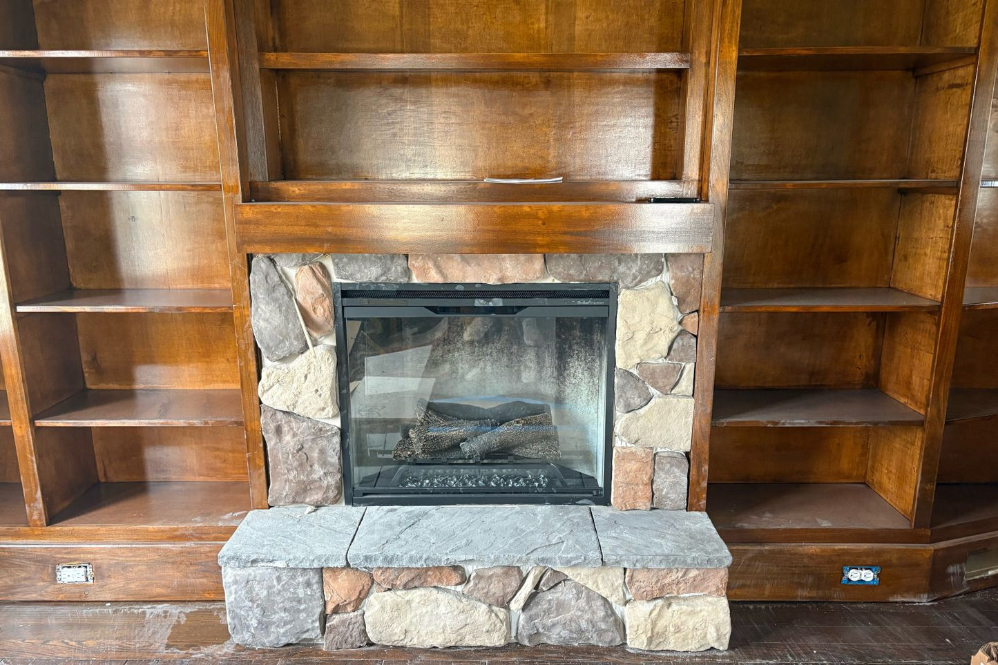 Black Bear Mountain Stone - Stone Veneer - Field Stone Rustic