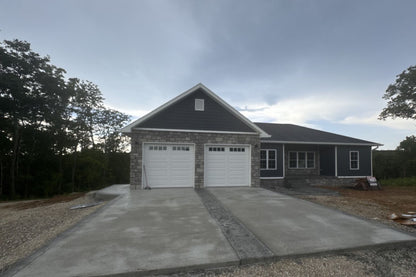 Black Bear Mountain Stone - Stone Veneer - Hackett Stone Ash