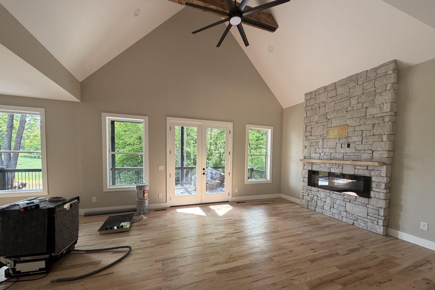 Black Bear Mountain Stone - Stone Veneer - Hackett Stone Chalk