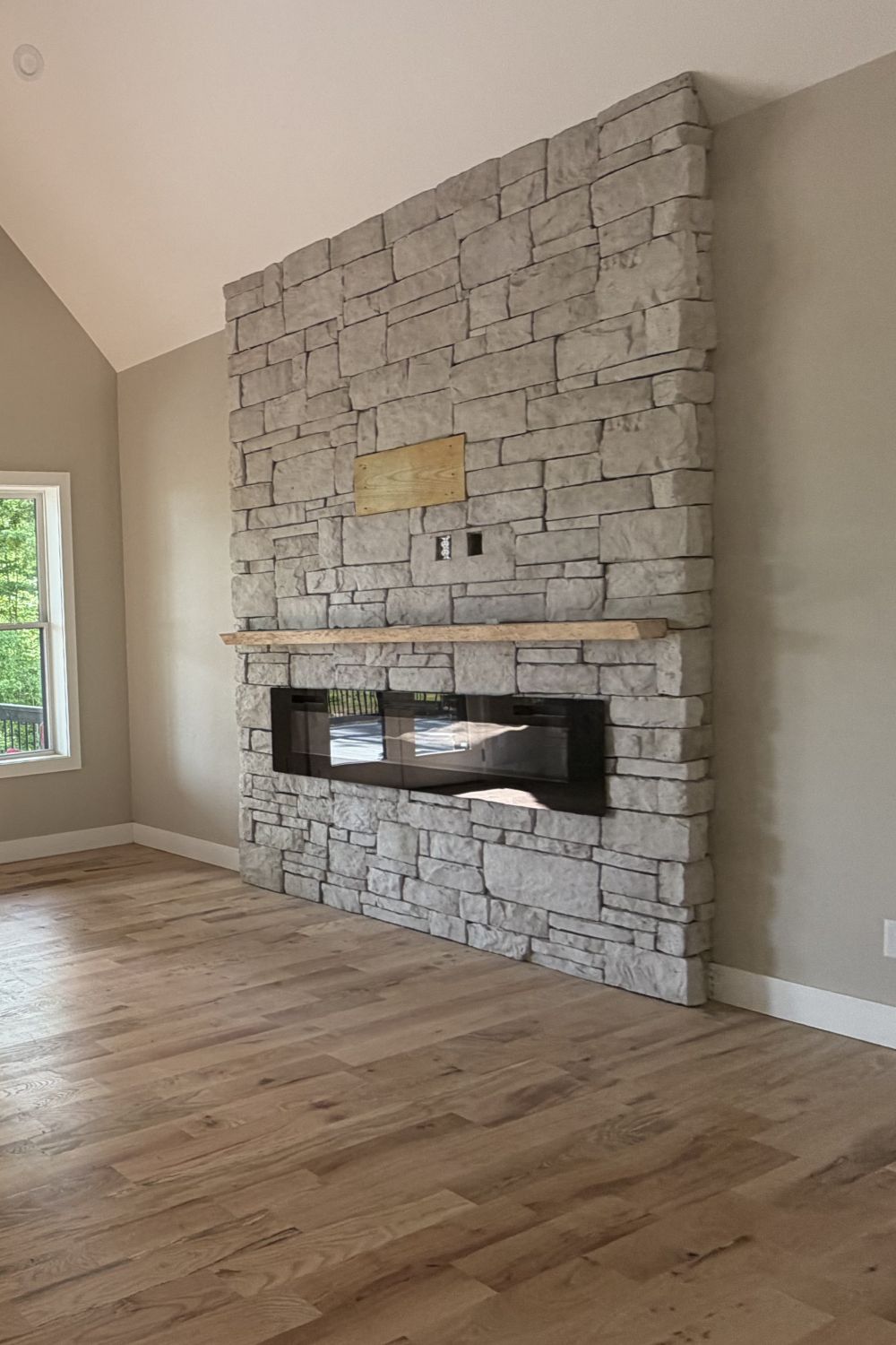 Black Bear Mountain Stone - Stone Veneer - Hackett Stone Chalk