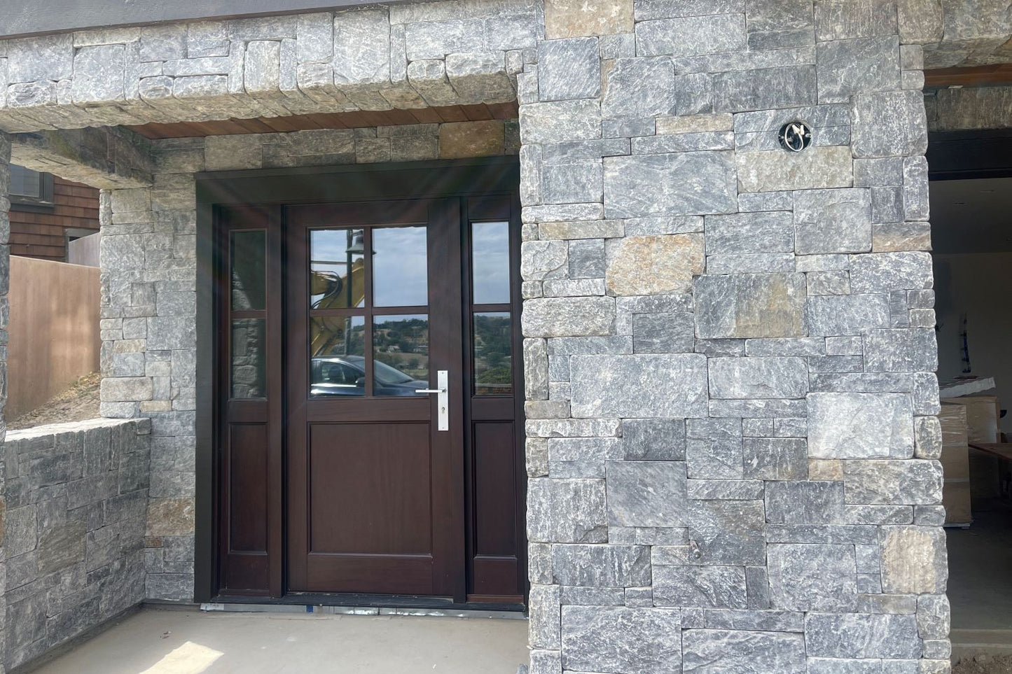 Black Bear Mountain Stone - Stone Veneer - Hackett Stone Kona