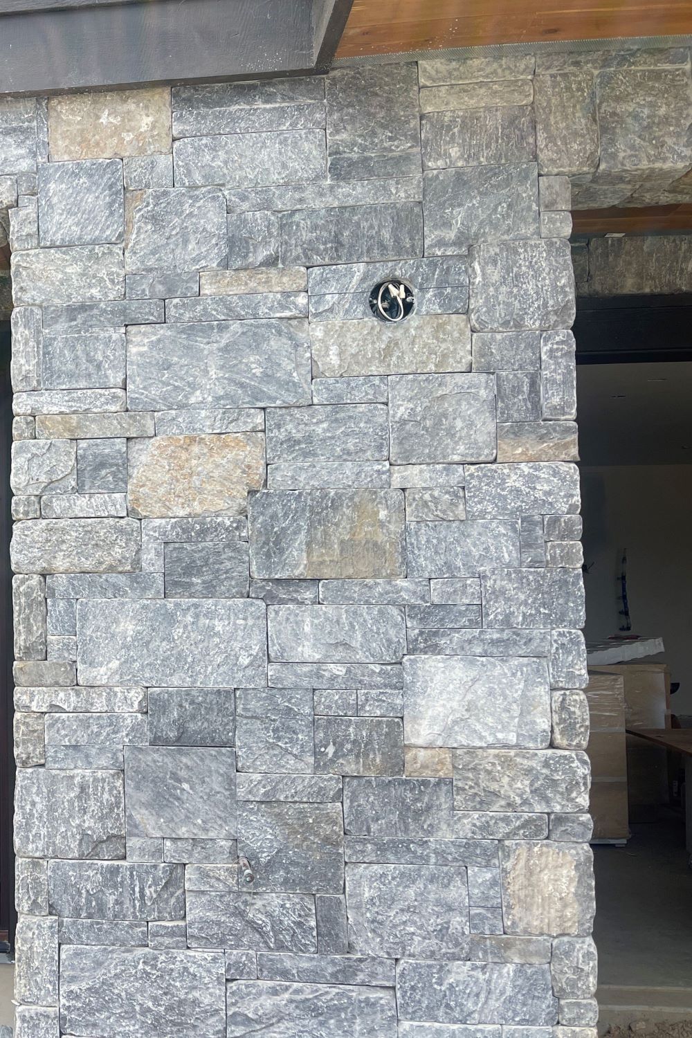 Black Bear Mountain Stone - Stone Veneer - Hackett Stone Kona