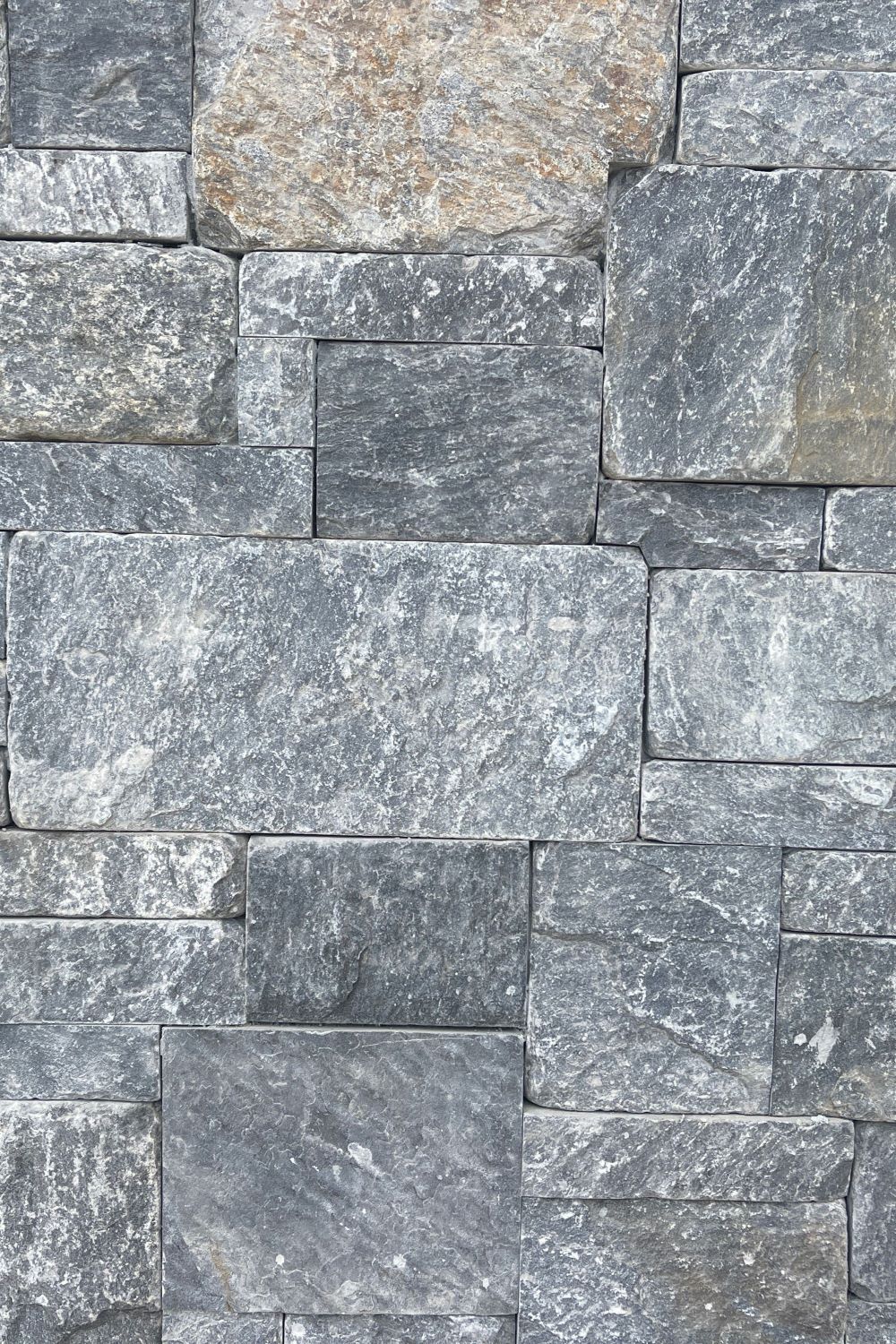 Black Bear Mountain Stone - Stone Veneer - Hackett Stone Kona