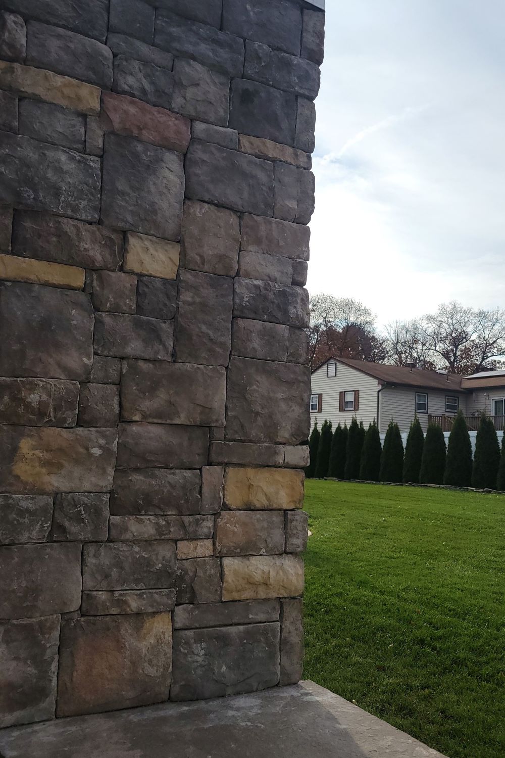 Black Bear Mountain Stone - Stone Veneer - Hackett Stone Kona