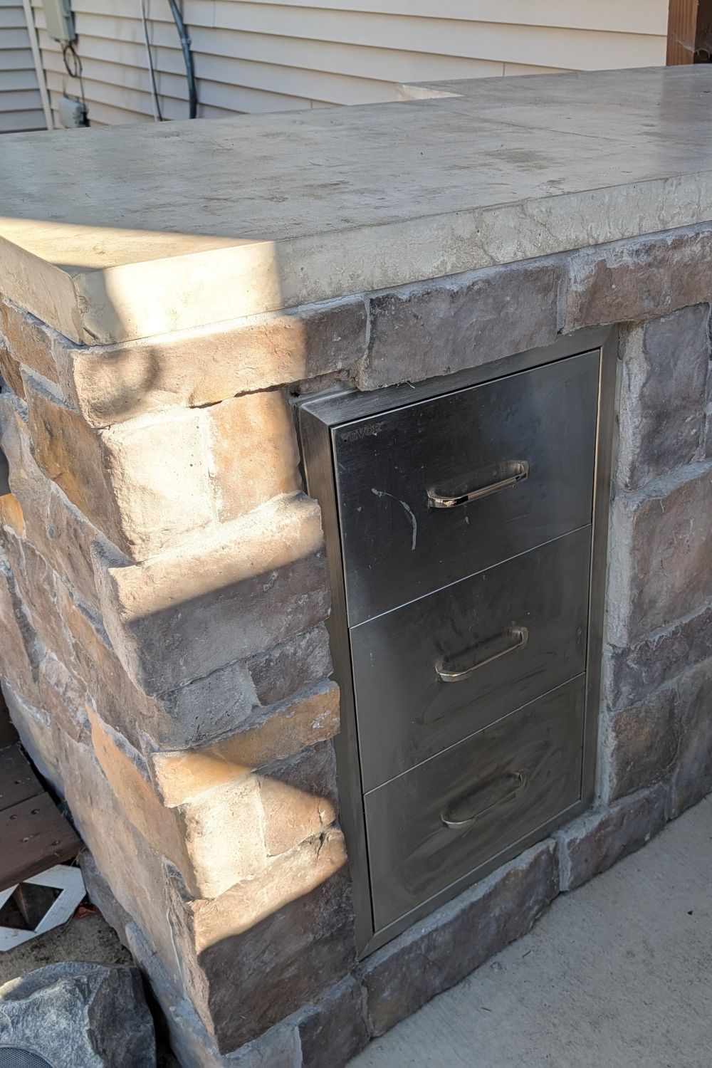 Black Bear Mountain Stone - Stone Veneer - Hackett Stone Kona