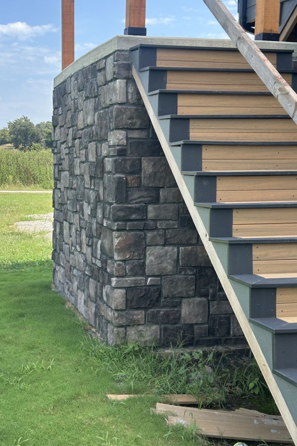 Black Bear Mountain Stone - Stone Veneer - Hackett Stone Midnight