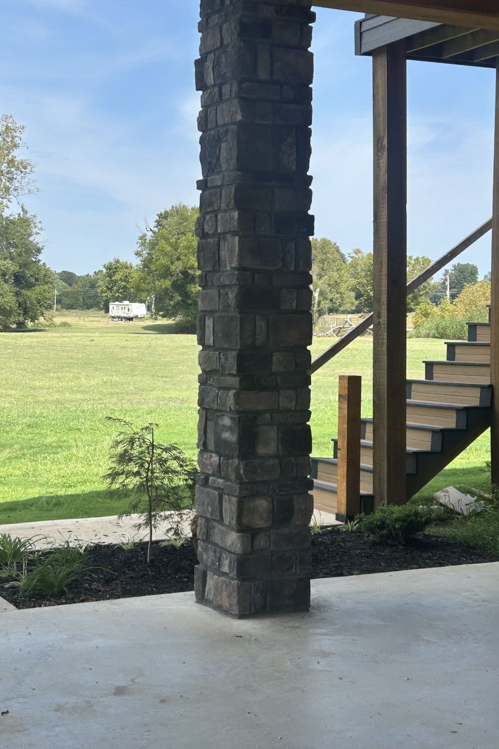Black Bear Mountain Stone - Stone Veneer - Hackett Stone Midnight