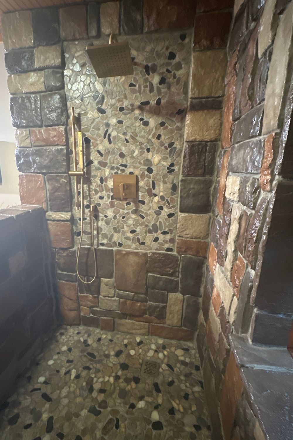 Black Bear Mountain Stone - Stone Veneer - Hackett Stone Ozark