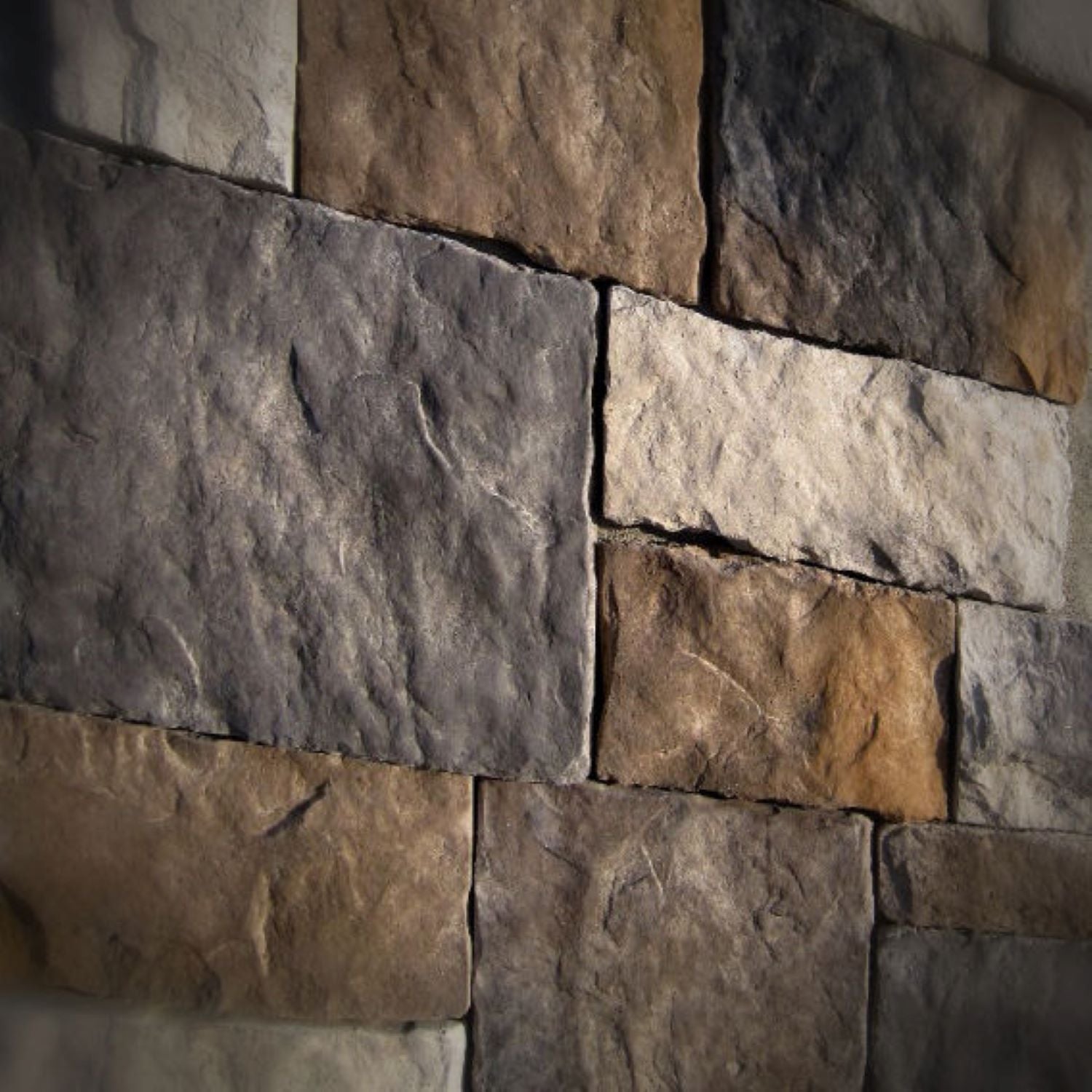 Black Bear Mountain Stone - Stone Veneer - Hackett Stone Rustic - Sample