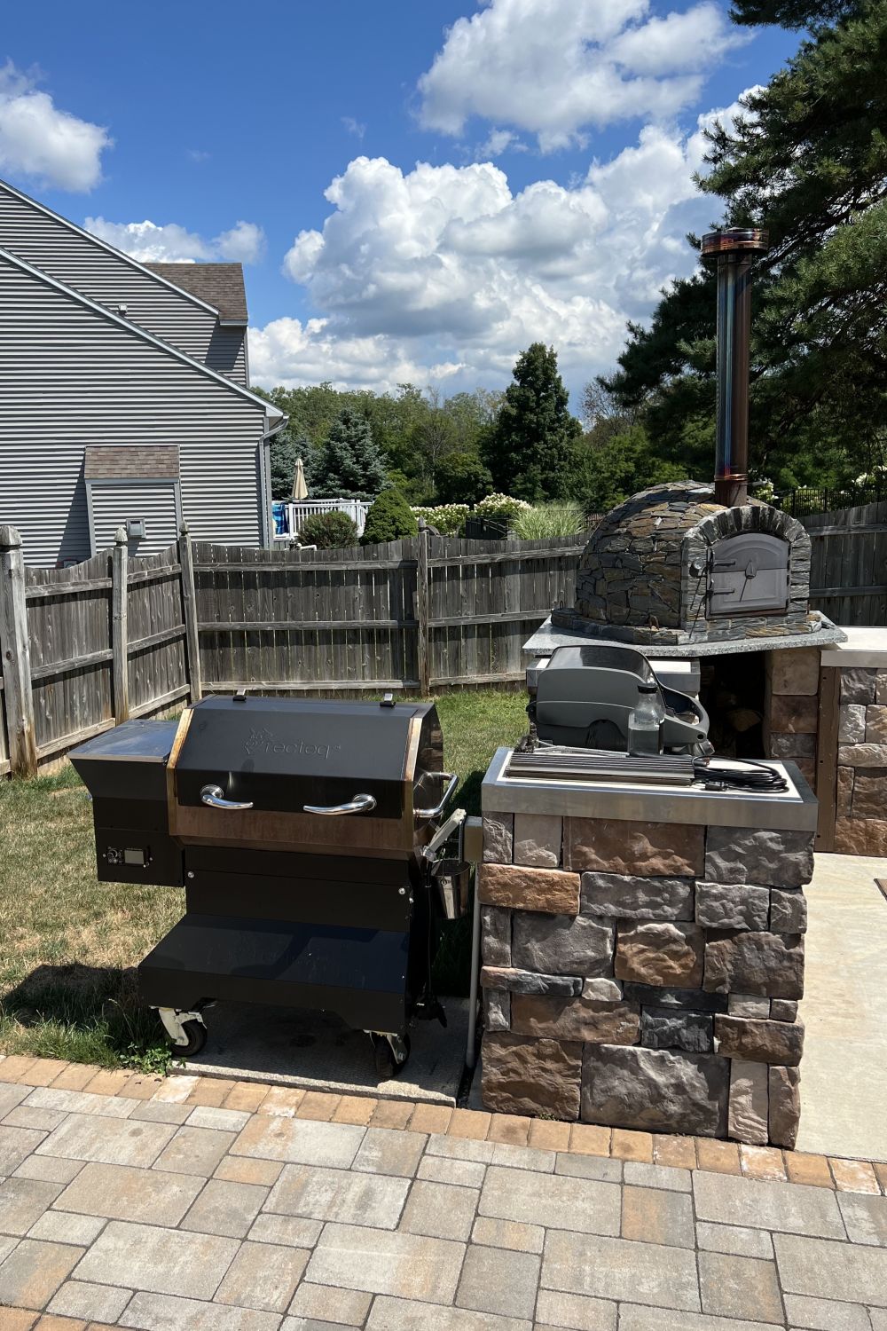 Black Bear Mountain Stone - Stone Veneer - Hackett Stone Rustic