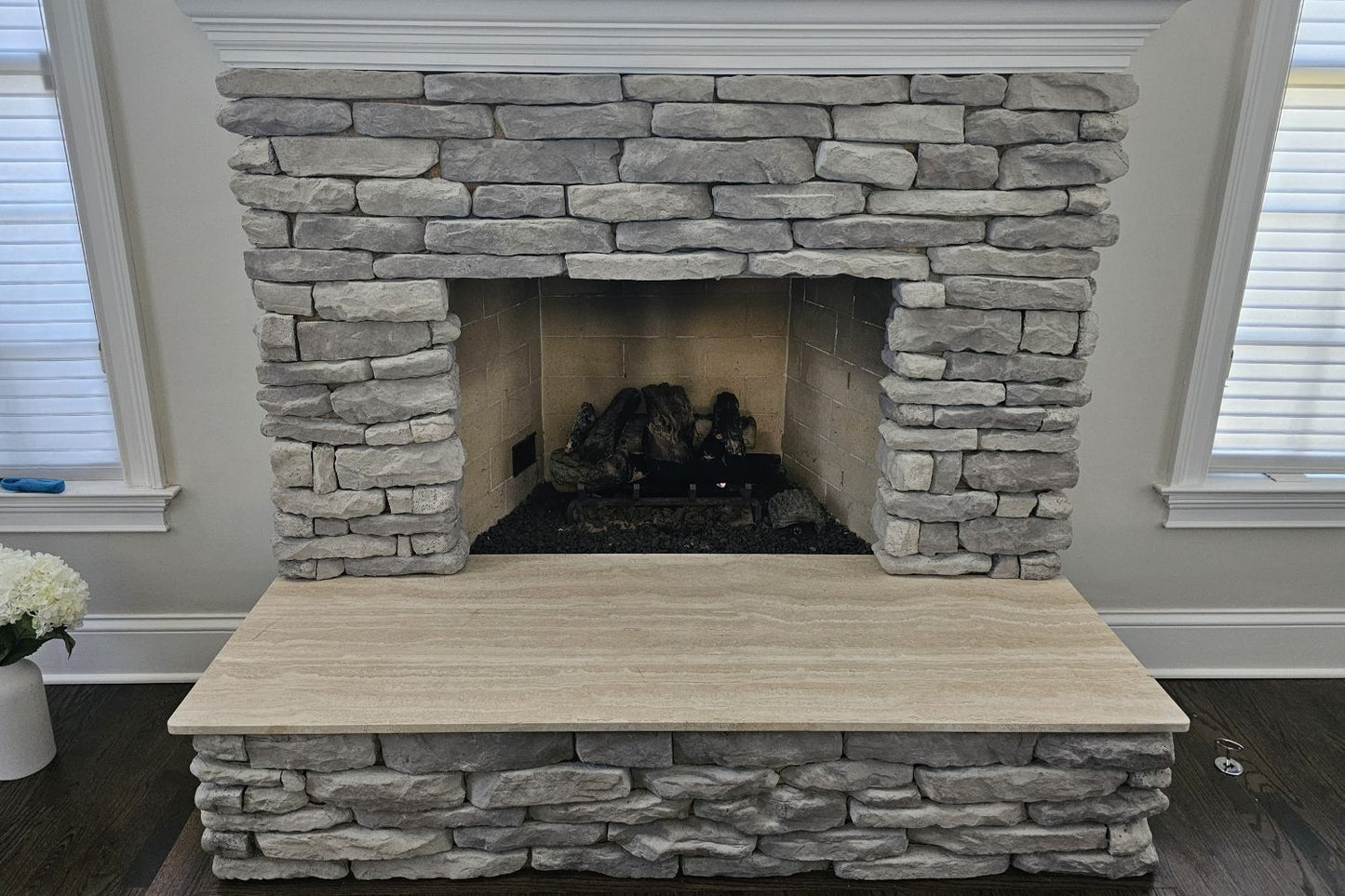Black Bear Mountain Stone - Stone Veneer - Ledge Stone Ash