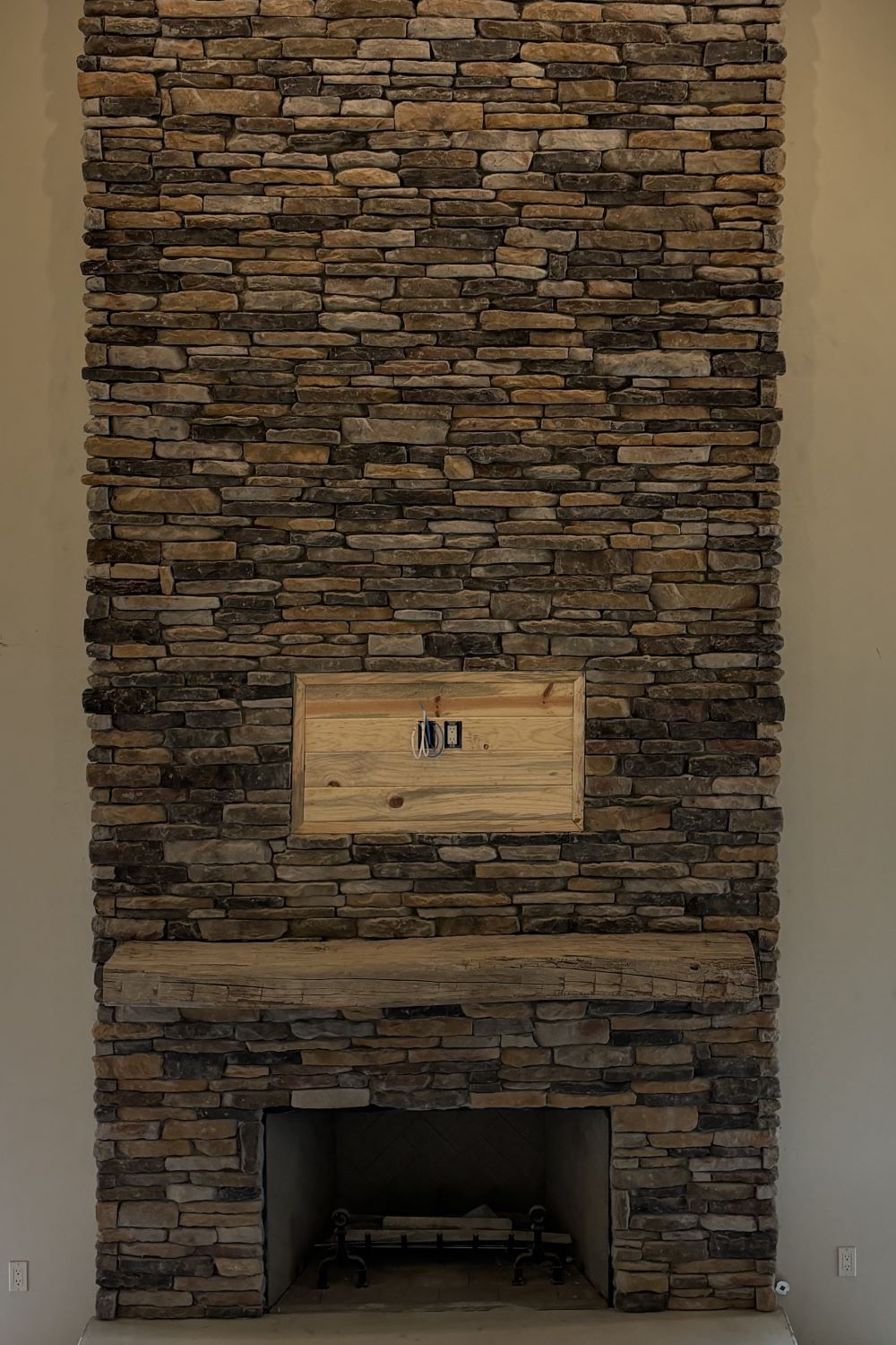 Black Bear Mountain Stone - Stone Veneer - Ledge Stone Aspen