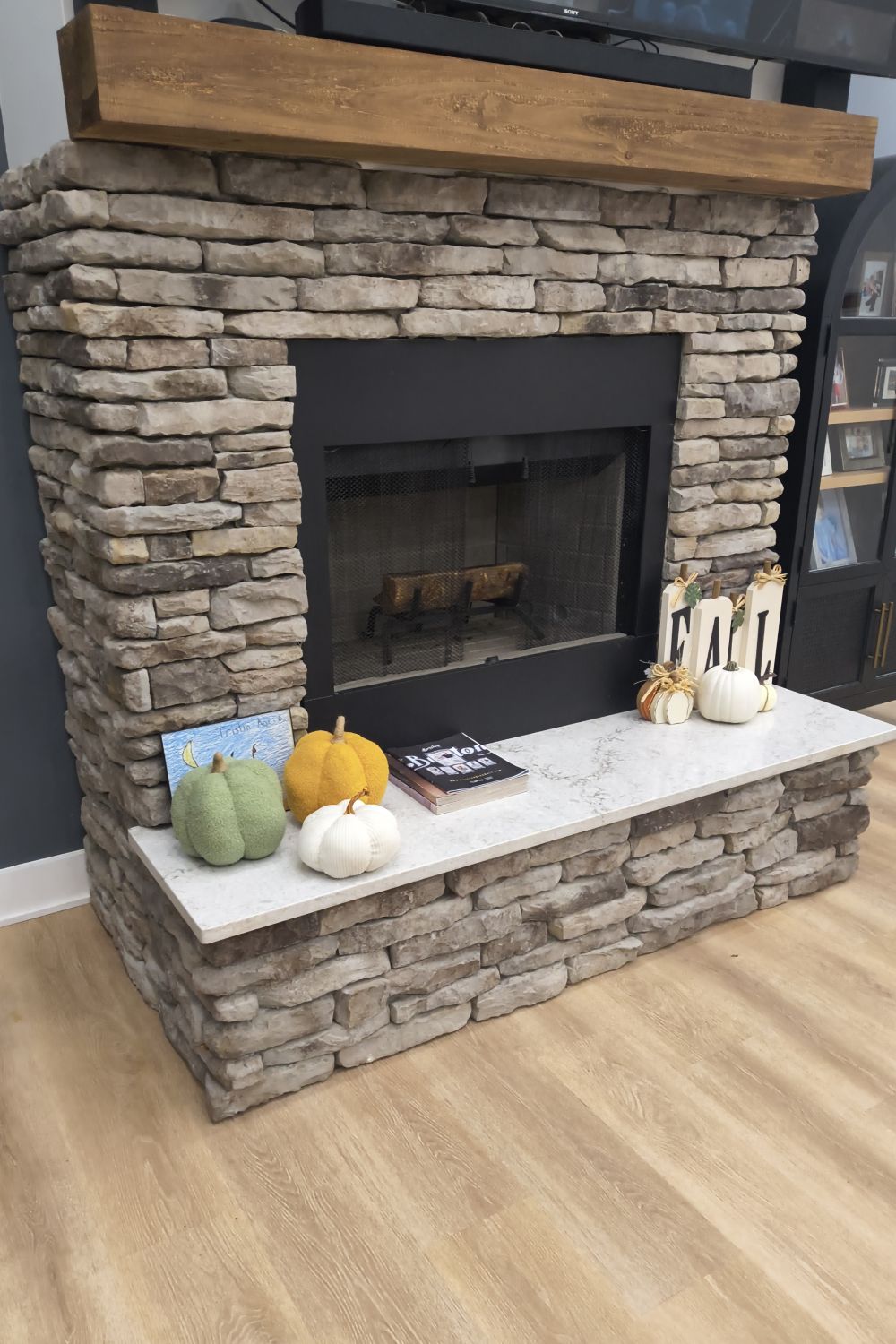 Black Bear Mountain Stone - Stone Veneer - Ledge Stone Granite