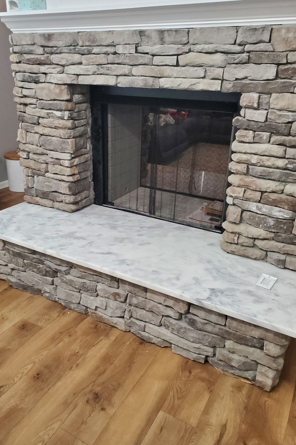 Black Bear Mountain Stone - Stone Veneer - Ledge Stone Granite
