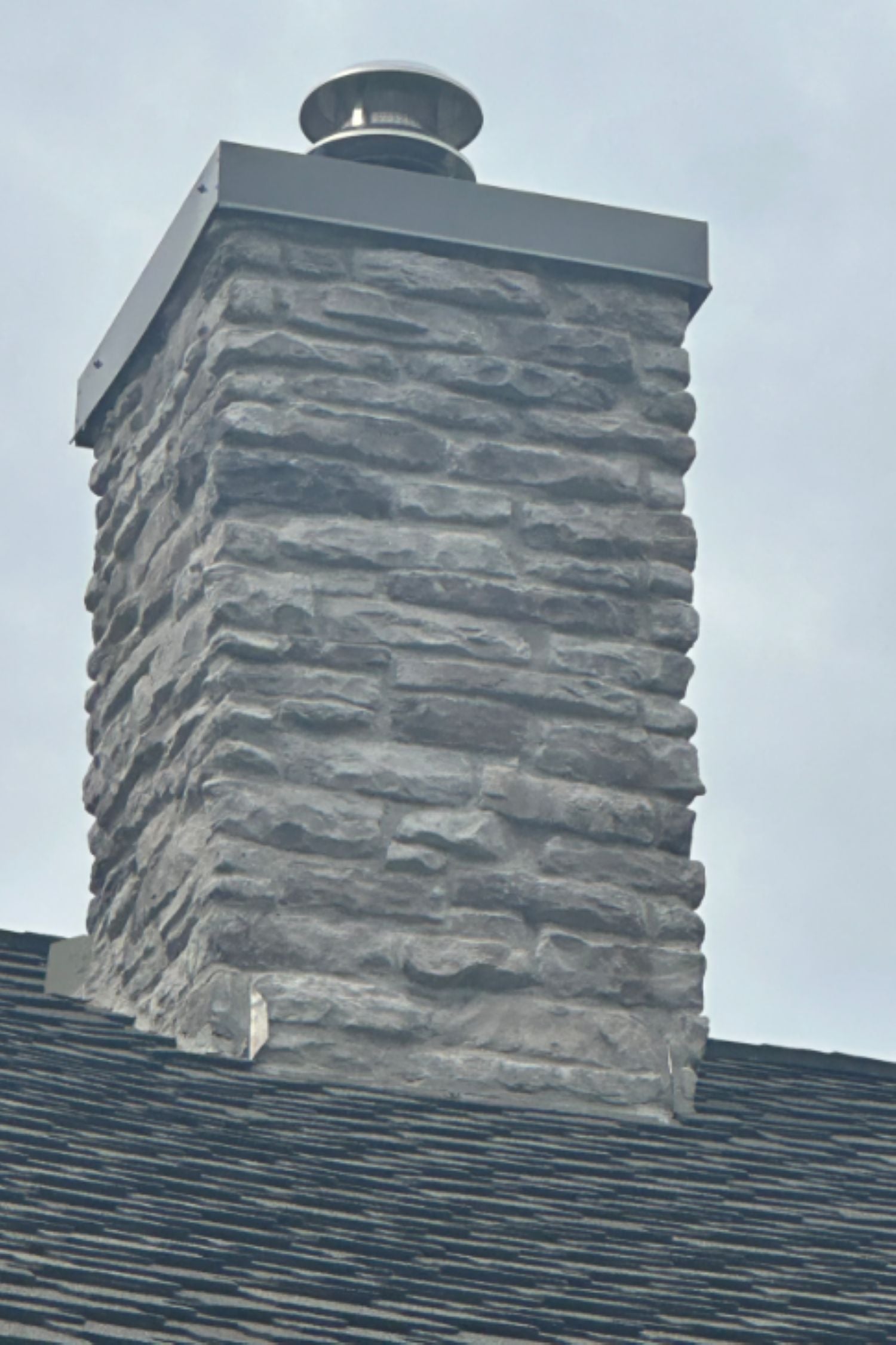 Black Bear Mountain Stone - Stone Veneer - Ledge Stone Granite