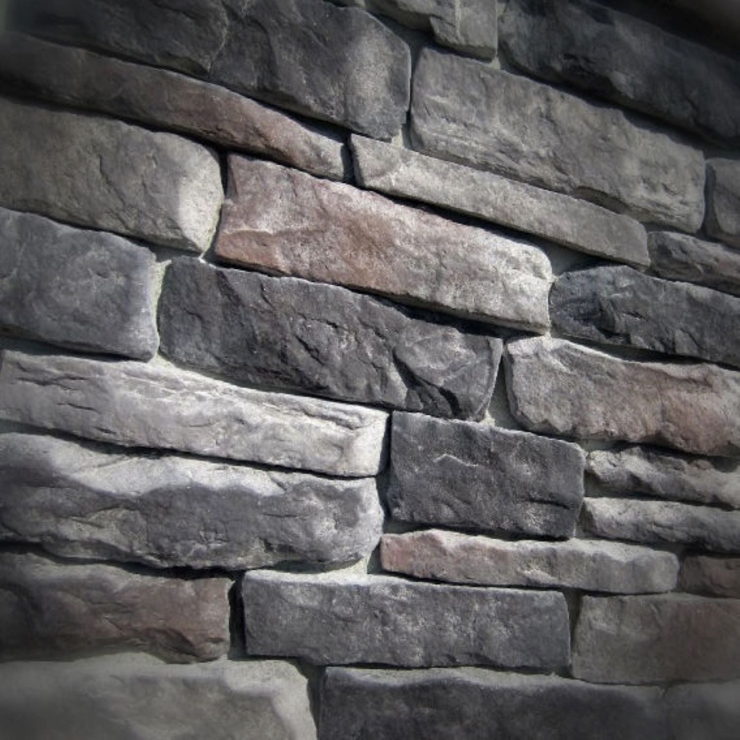 Black Bear Mountain Stone - Stone Veneer - Ledge Stone Midnight