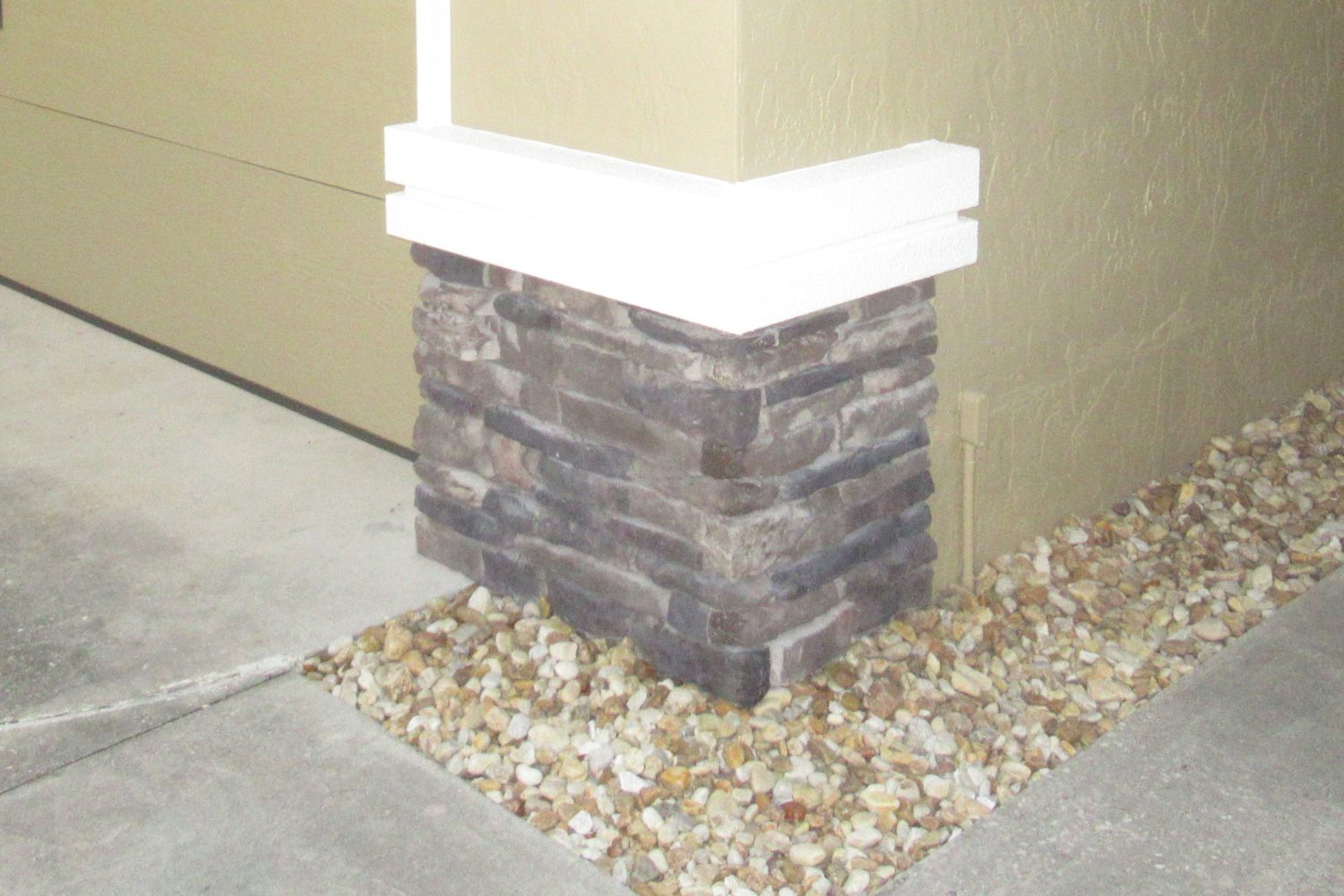 Black Bear Mountain Stone - Stone Veneer - Ledge Stone Midnight