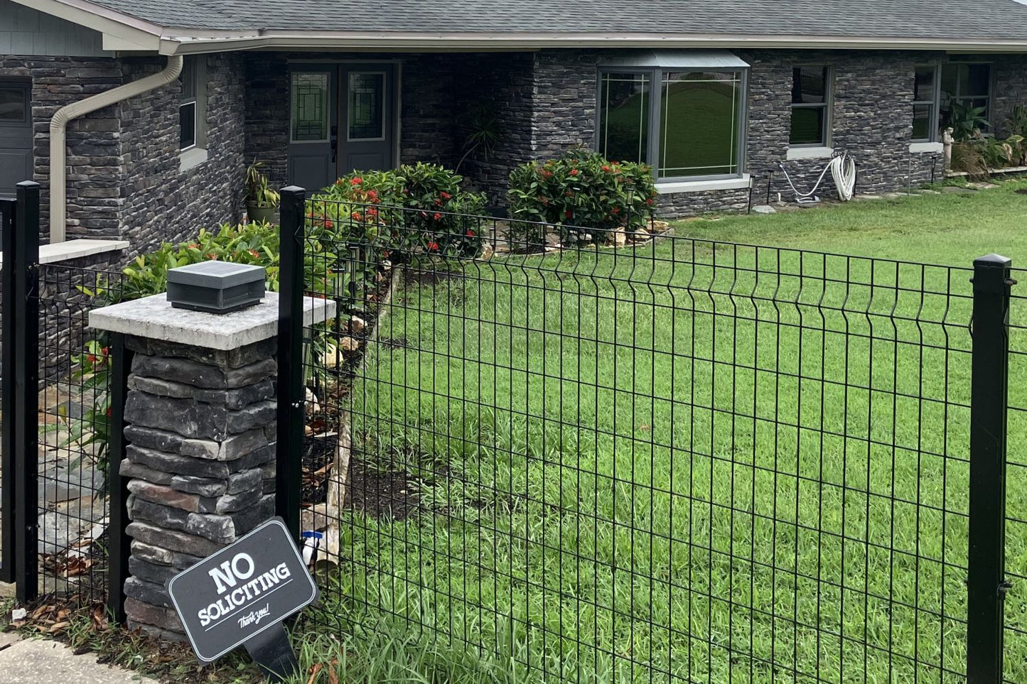 Black Bear Mountain Stone - Stone Veneer - Ledge Stone Midnight