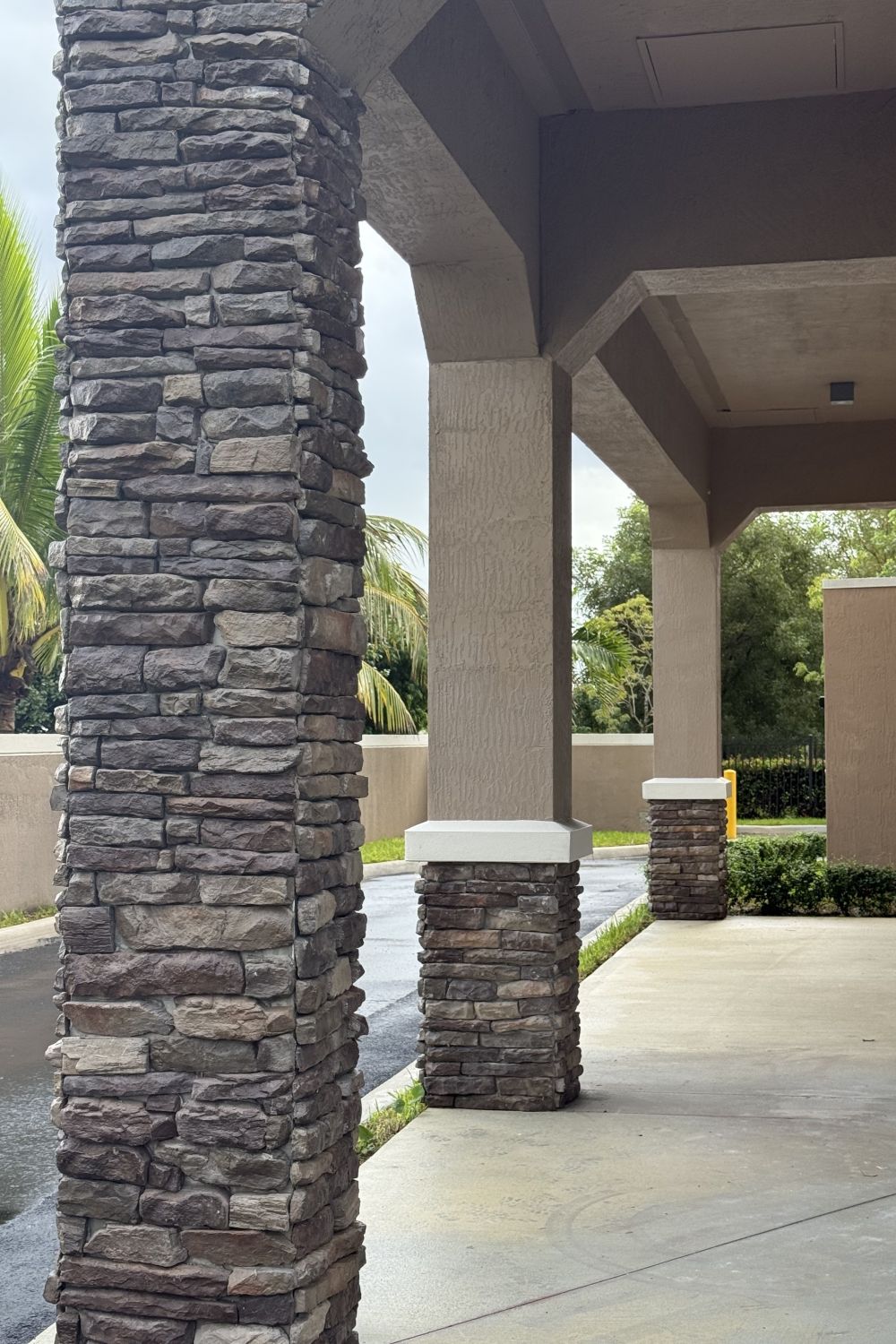 Black Bear Mountain Stone - Stone Veneer - Ledge Stone Mossy Creek