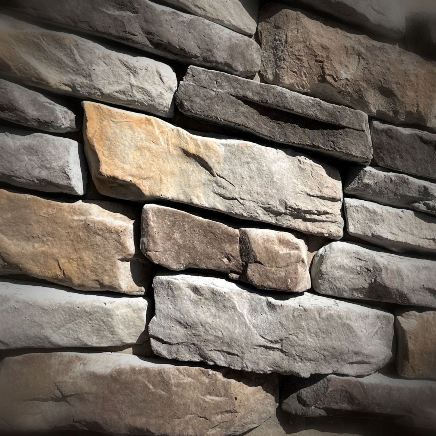 Black Bear Mountain Stone - Stone Veneer - Ledge Stone Mountain Mist - Sample