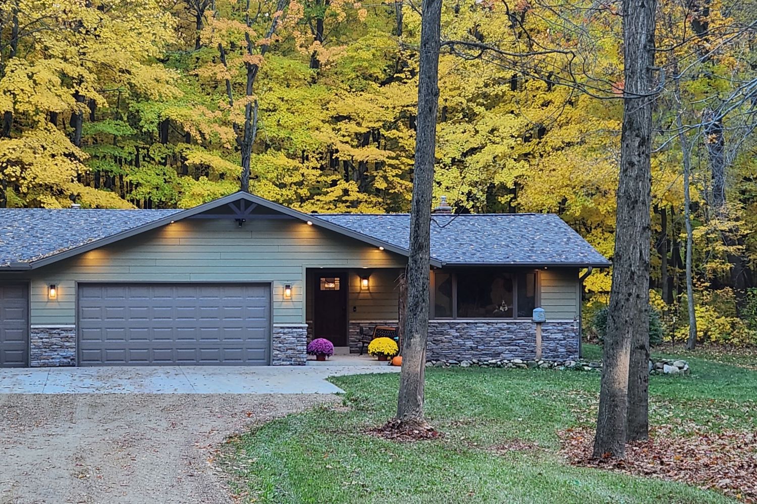 Black Bear Mountain Stone - Stone Veneer - Ledge Stone Mountain Mist