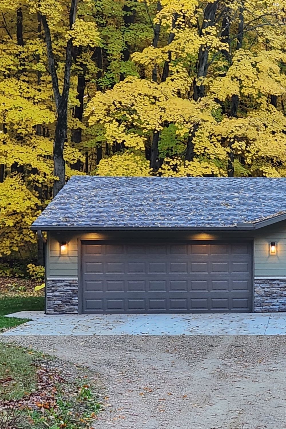 Black Bear Mountain Stone - Stone Veneer - Ledge Stone Mountain Mist