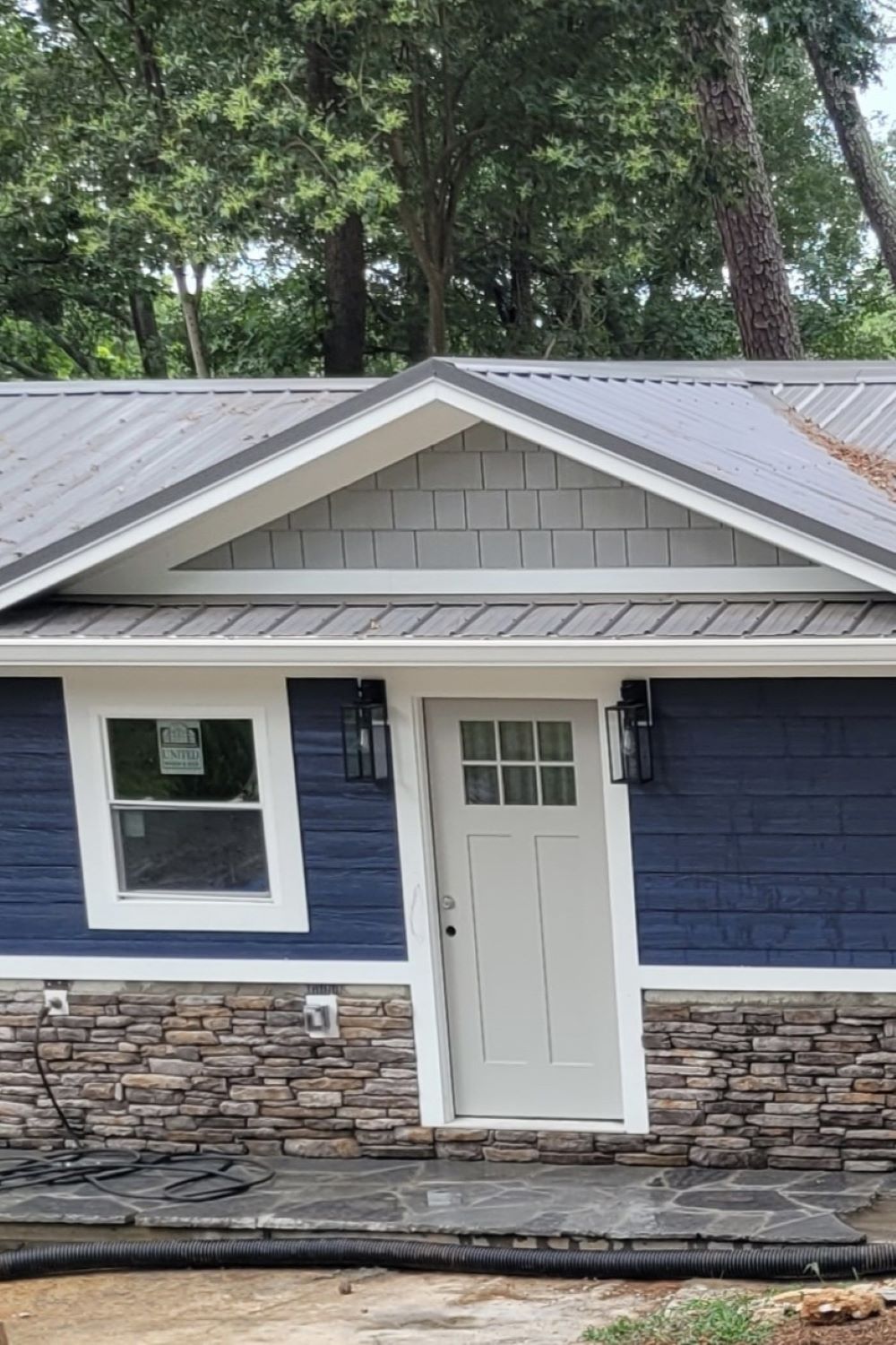 Black Bear Mountain Stone - Stone Veneer - Ledge Stone Mountain Mist