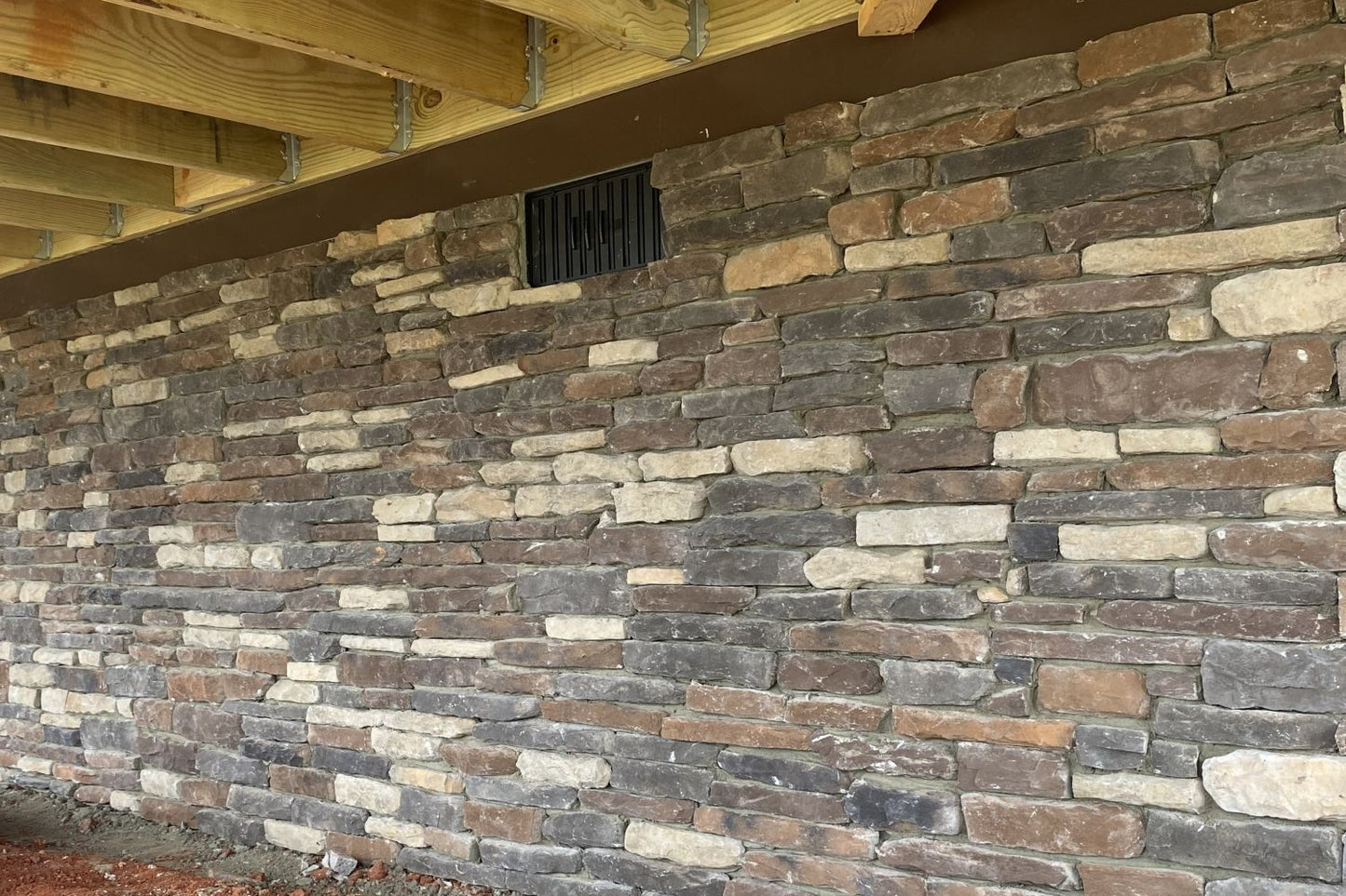Black Bear Mountain Stone - Stone Veneer - Ledge Stone Rustic