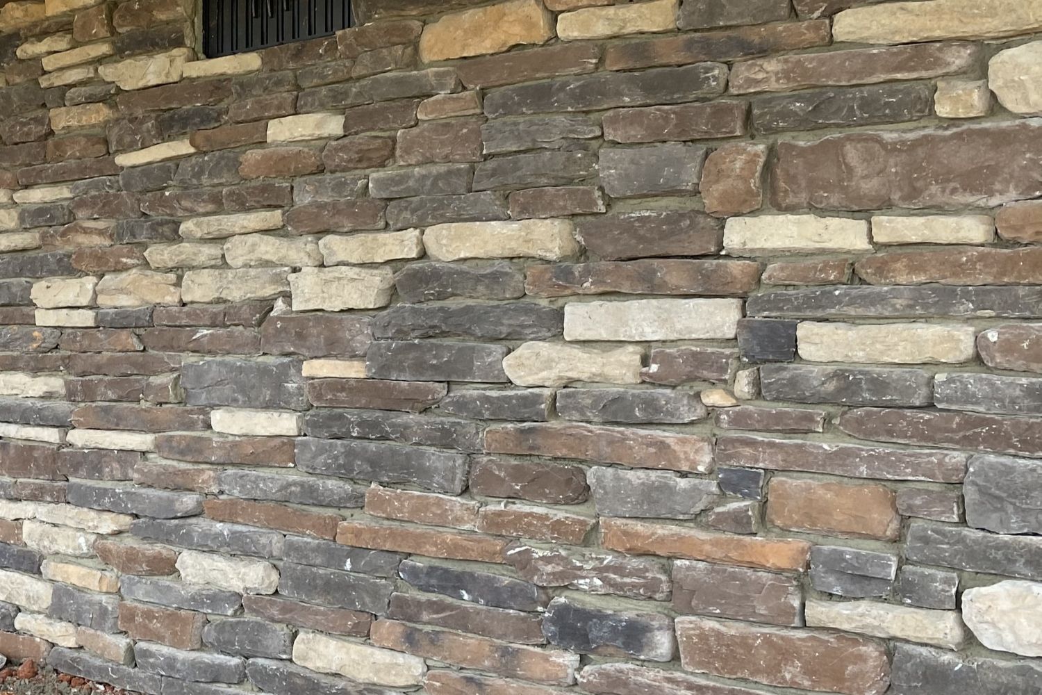 Black Bear Mountain Stone - Stone Veneer - Ledge Stone Rustic
