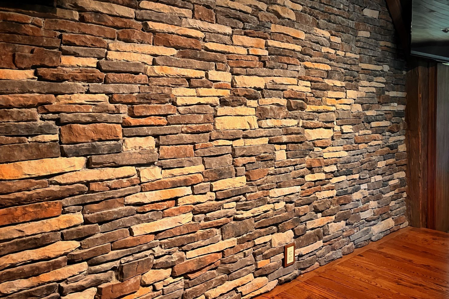 Black Bear Mountain Stone - Stone Veneer - Ledge Stone Rustic