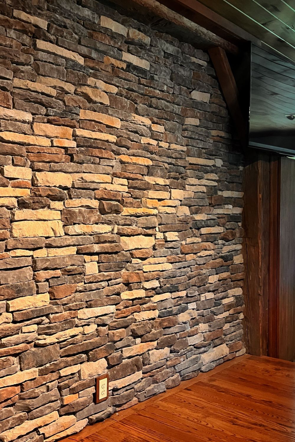 Black Bear Mountain Stone - Stone Veneer - Ledge Stone Rustic