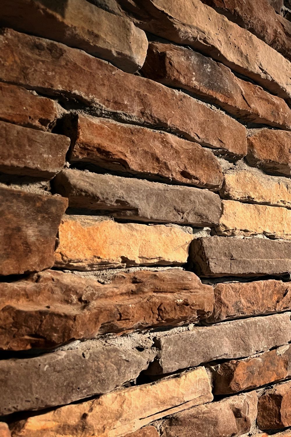 Black Bear Mountain Stone - Stone Veneer - Ledge Stone Rustic