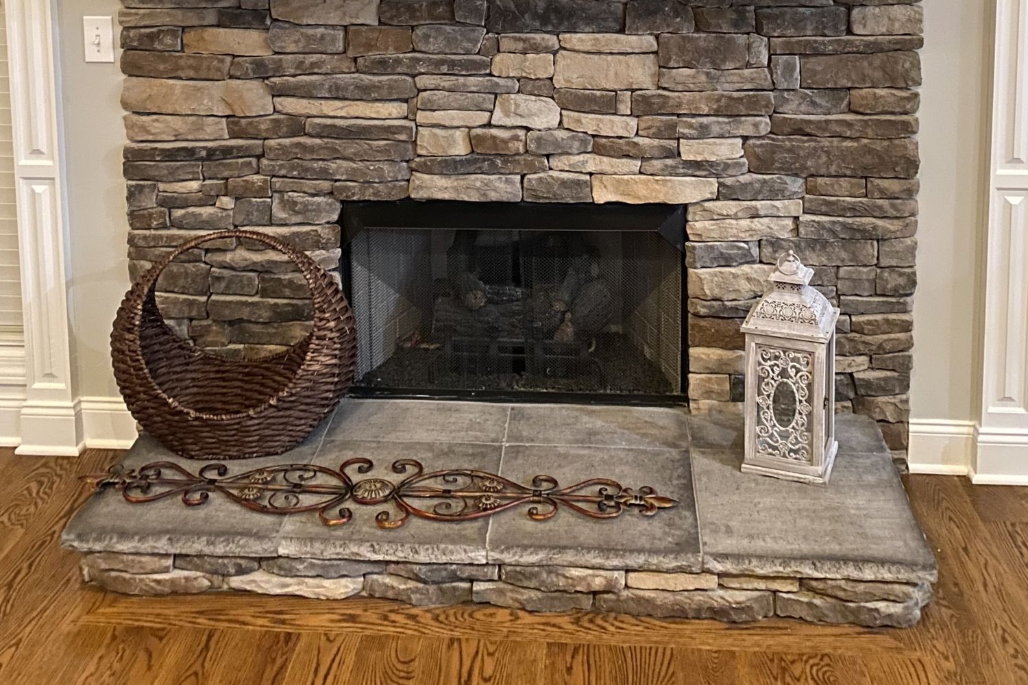 Black Bear Mountain Stone - Stone Veneer - Ledge Stone Rustic