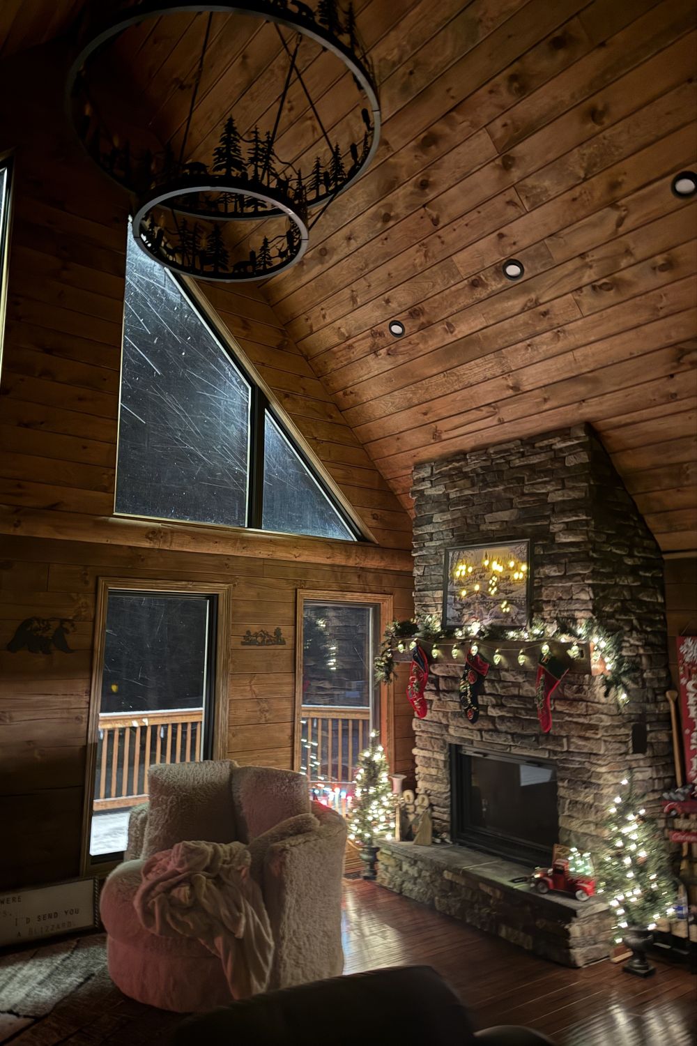 Black Bear Mountain Stone - Stone Veneer - Ledge Stone Rustic