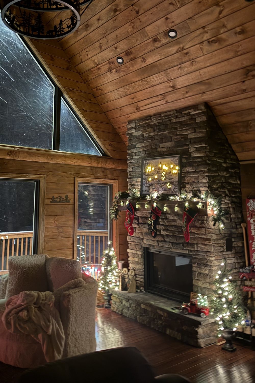 Black Bear Mountain Stone - Stone Veneer - Ledge Stone Rustic