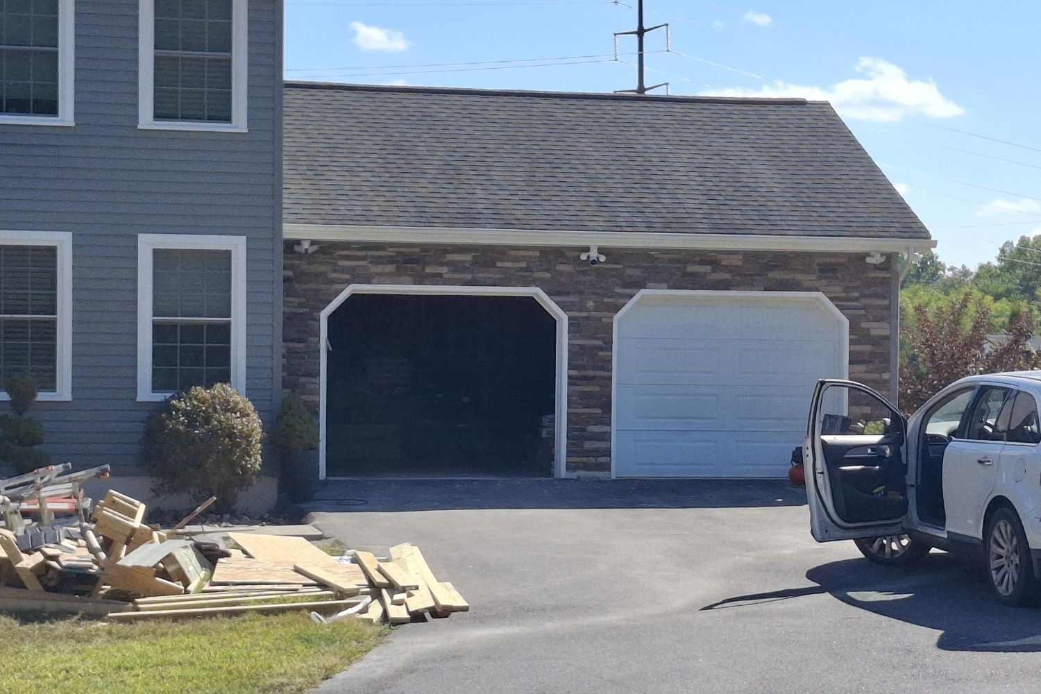 Black Bear Mountain Stone - Stone Veneer - Ledge Stone Rustic