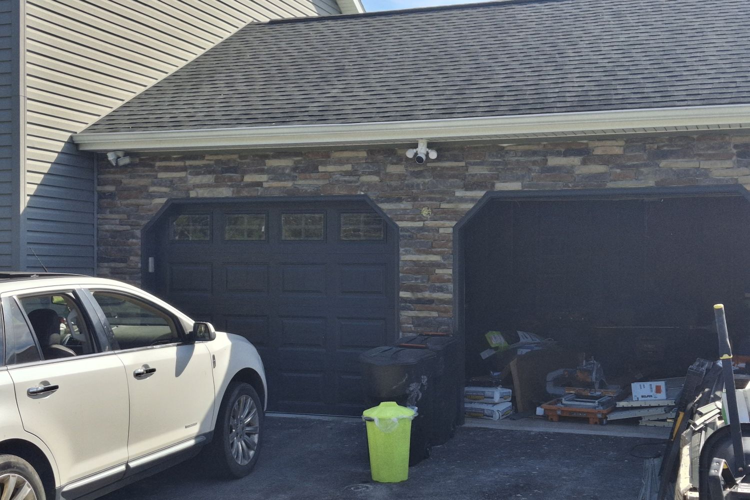 Black Bear Mountain Stone - Stone Veneer - Ledge Stone Rustic