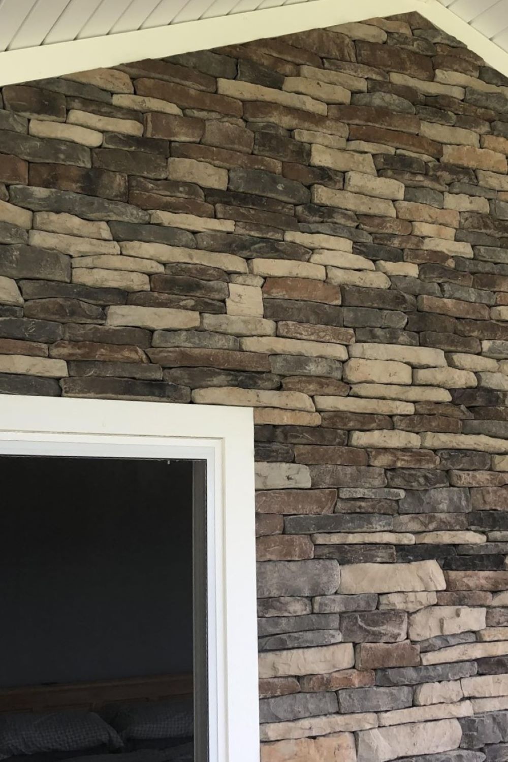 Black Bear Mountain Stone - Stone Veneer - Ledge Stone Rustic