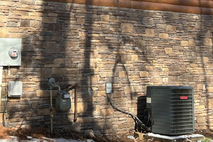 Black Bear Mountain Stone - Stone Veneer - Ledge Stone Tuscany