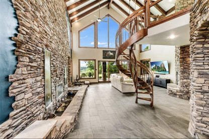 Black Bear Mountain Stone - Stone Veneer - Ledge Stone Tuscany