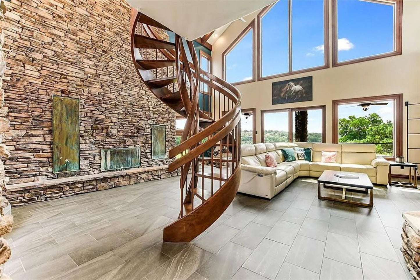 Black Bear Mountain Stone - Stone Veneer - Ledge Stone Tuscany