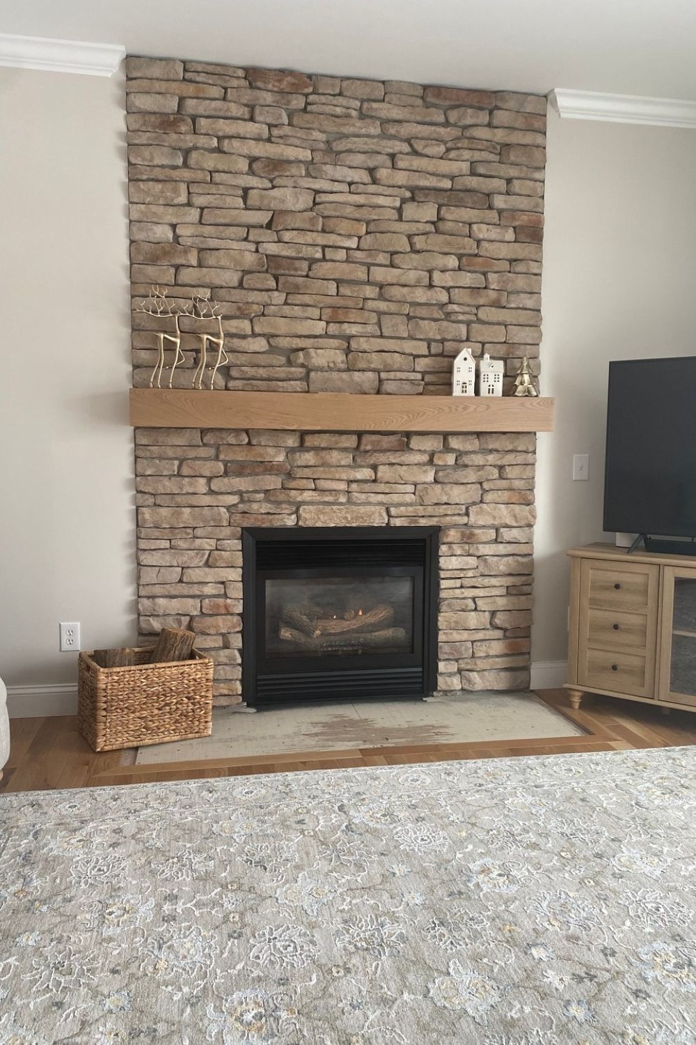 Black Bear Mountain Stone - Stone Veneer - Ledge Stone White Oak