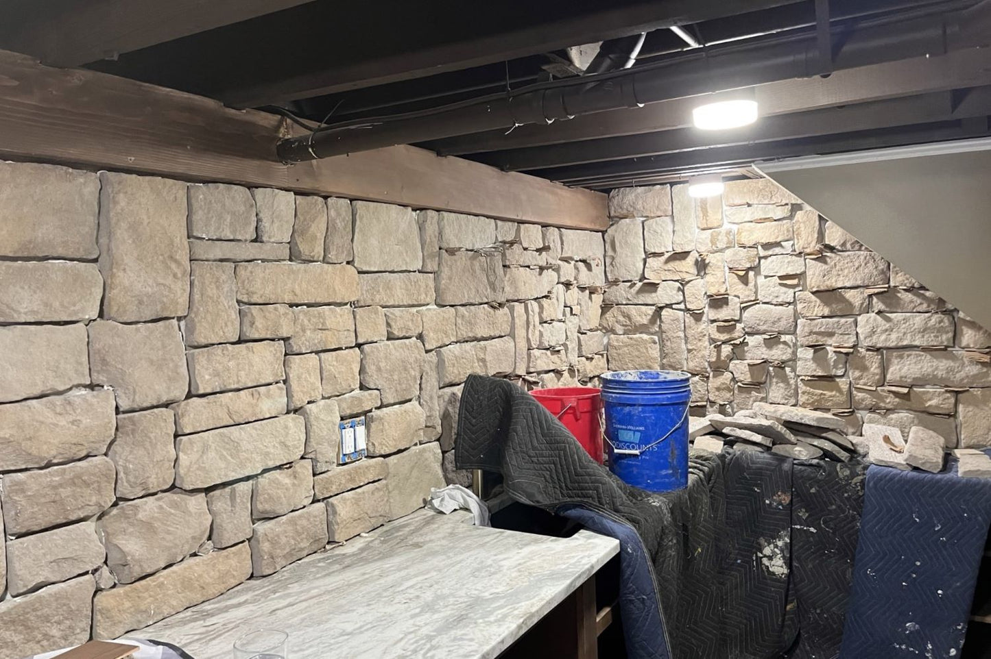 Black Bear Mountain Stone - Stone Veneer - Lime Stone Adaline